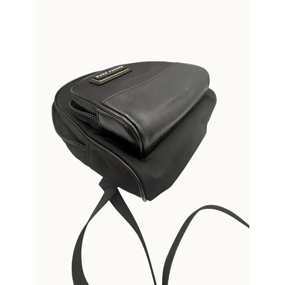 Marc Jacobs small sleek